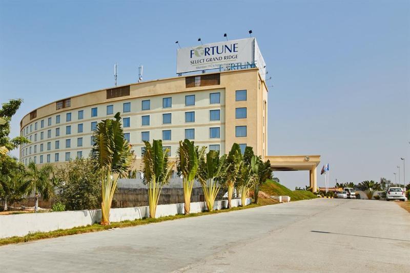 Fortune Select Grand Ridge, Tirupati - Member Itc Hotels' Group Bagian luar foto Fortune Select Grand Hotel