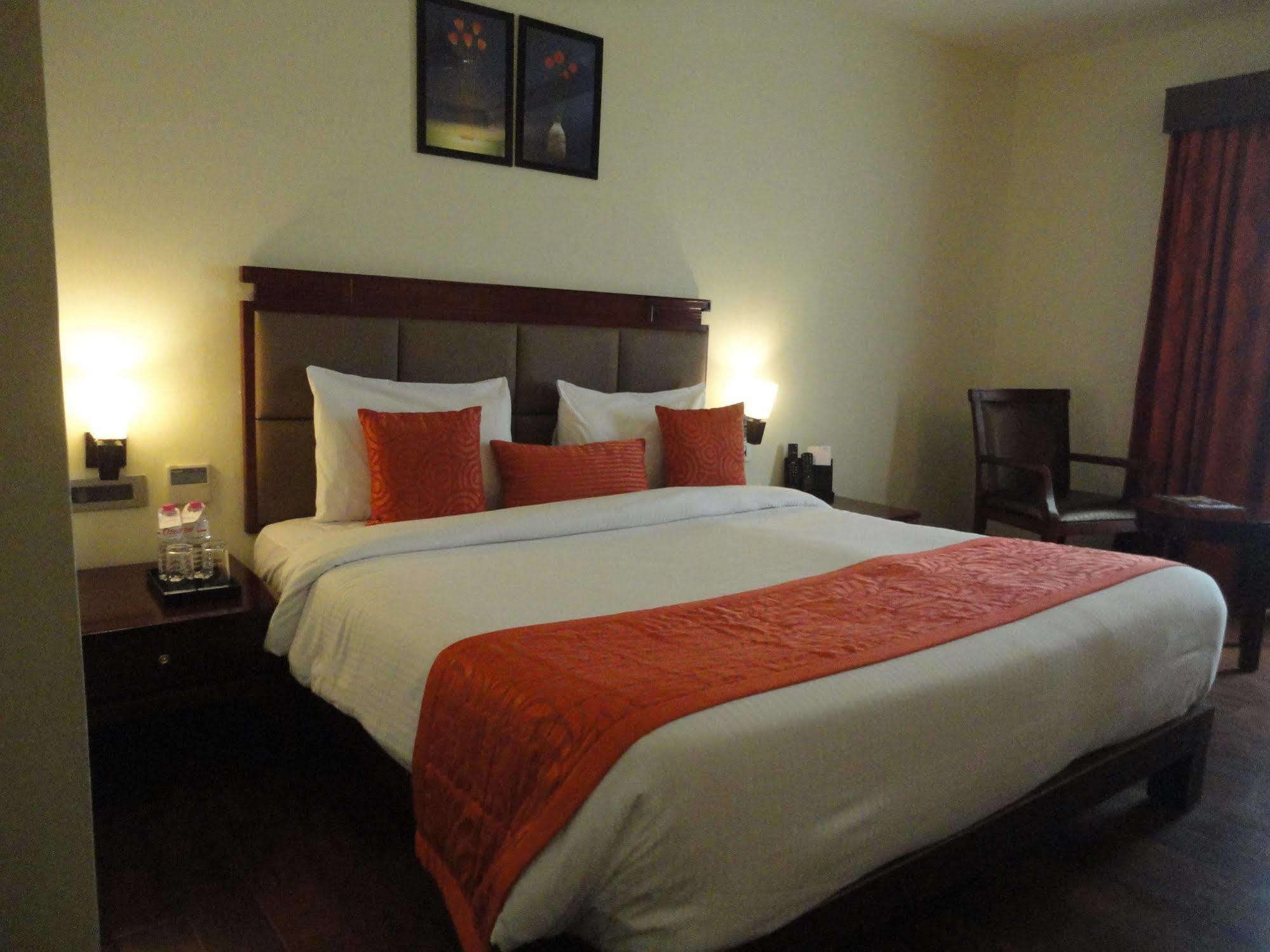 Fortune Select Grand Ridge, Tirupati - Member Itc Hotels' Group Bagian luar foto A room at the hotel