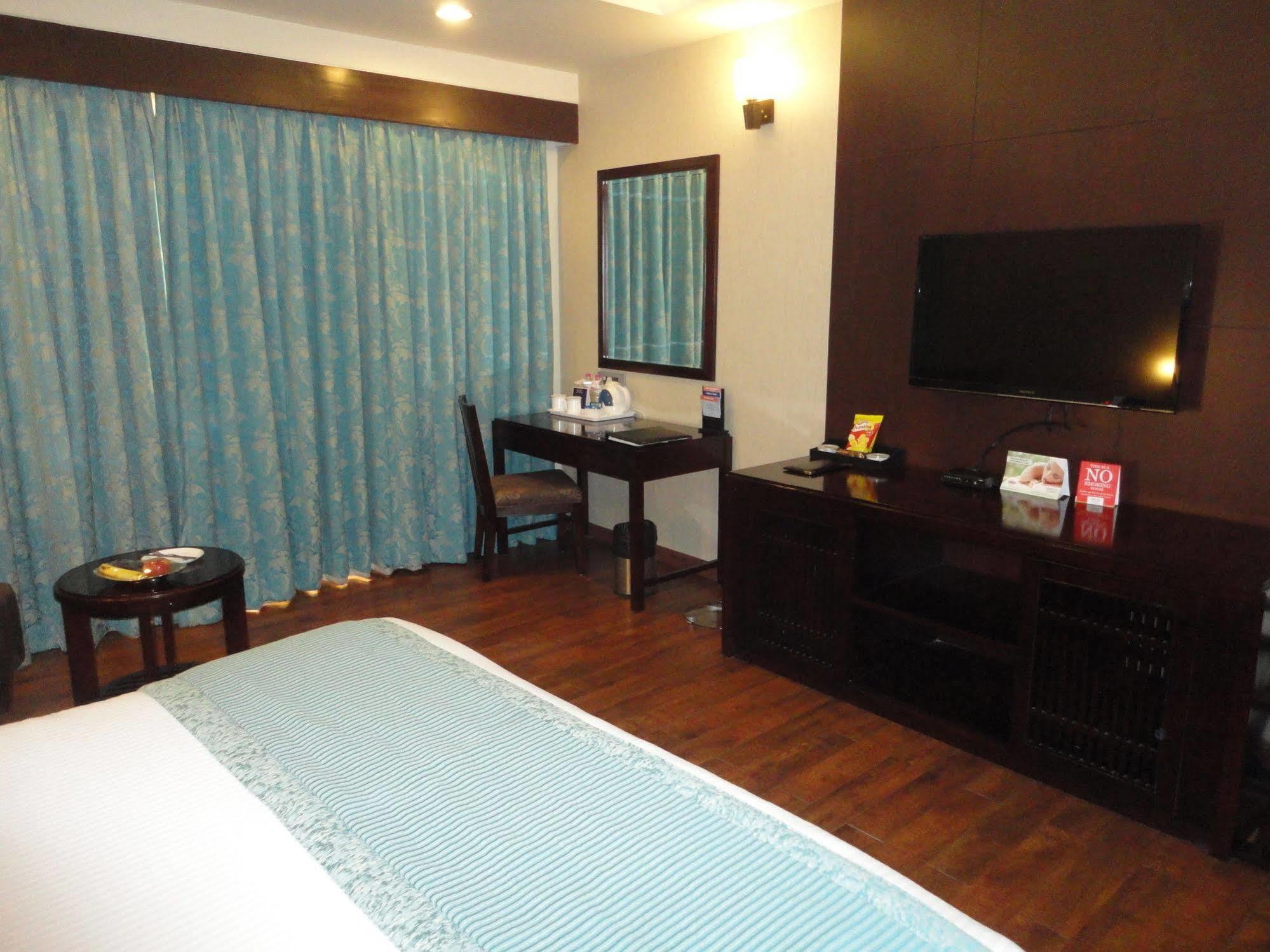 Fortune Select Grand Ridge, Tirupati - Member Itc Hotels' Group Bagian luar foto A room at the hotel