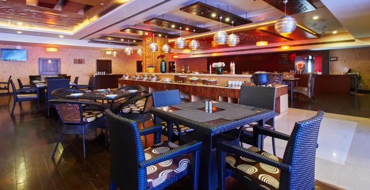 Fortune Select Grand Ridge, Tirupati - Member Itc Hotels' Group Bagian luar foto The interior of the restaurant